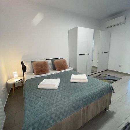 Studio Apartment Palas Mall Iasi Esterno foto